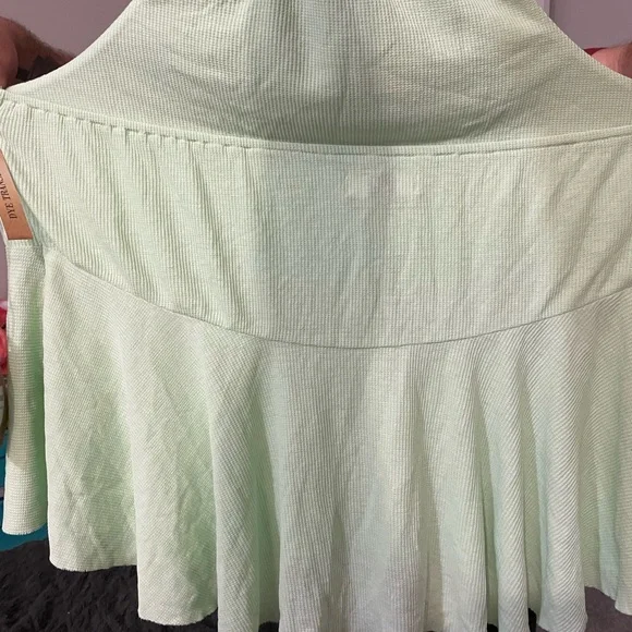 Halter top - Picture 2 of 4